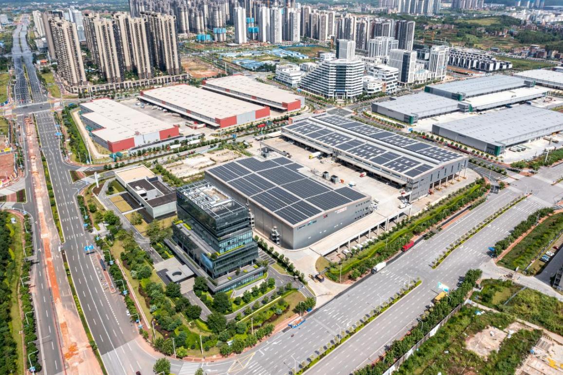 中新南寧國際物流園航拍圖。 人民網(wǎng) 嚴立政攝